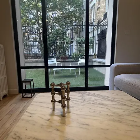Garden - 10 Min From Champs Elysees Apartment Paris